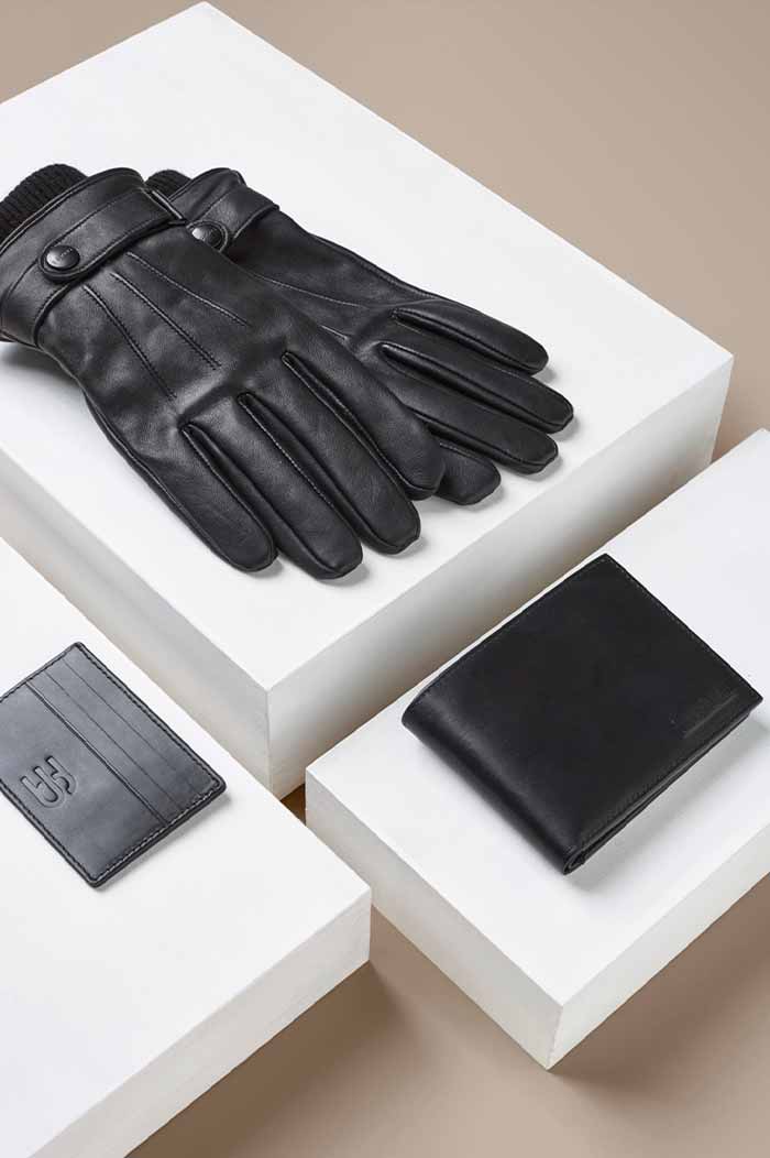 https://www.esprit.fr/mode-hommes/accessoires