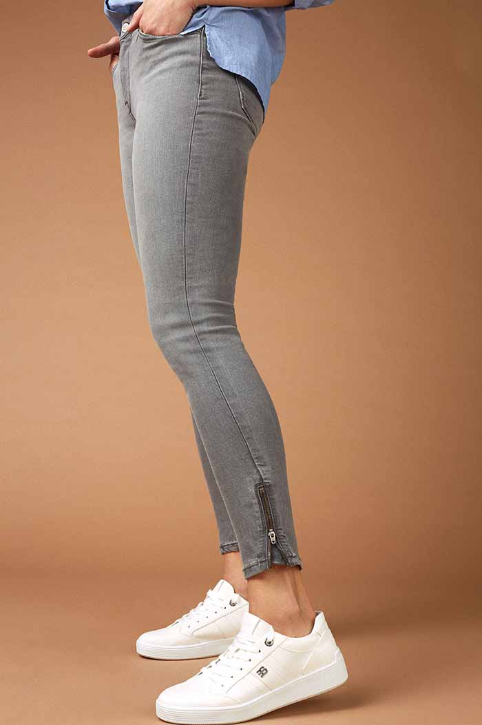 https://www.esprit.fr/mode-femmes/collection/jeans