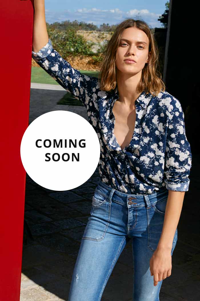 https://www.esprit.de/damenmode/trends-specials/flower-look